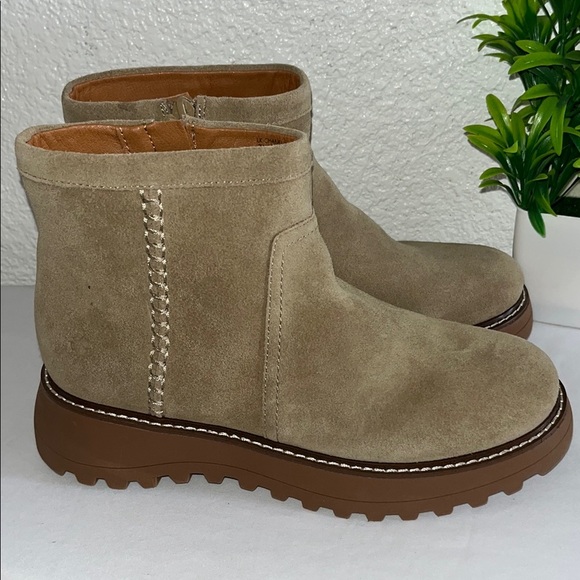 Lucky Brand Tan Ankle Booties with Side Zipper - Picture 4 of 12